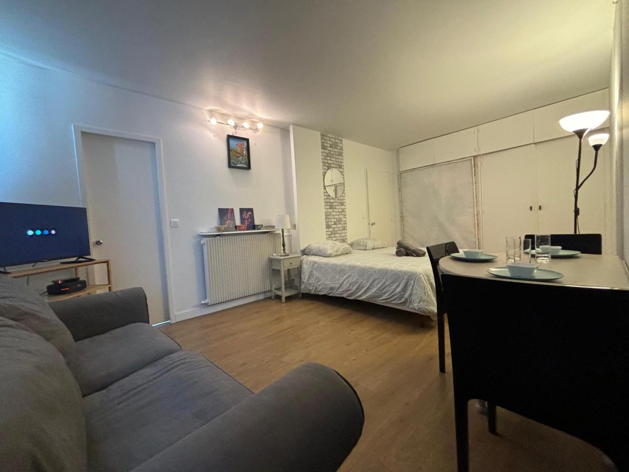 Appartement Des Champs Elysees ปารีส ภายนอก รูปภาพ